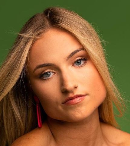 File:Elle Tosh 2.jpg