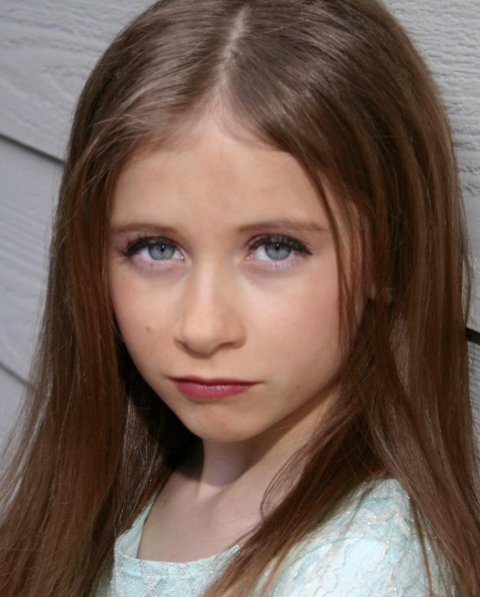 File:Elliana Walmsley.jpg
