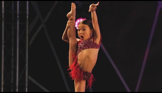 File:Lily Knopps - Rose's Turn (1).jpg