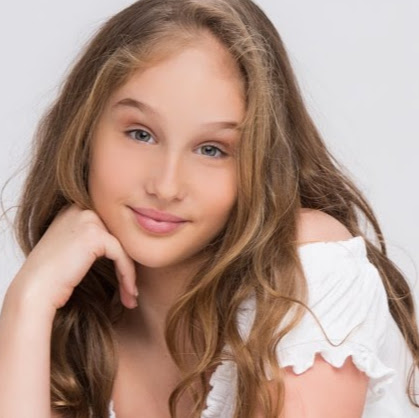 File:Bobbi Shultz 2.jpg