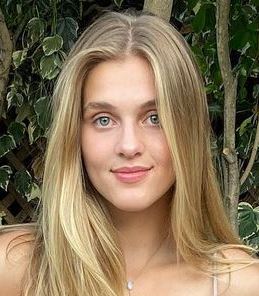 File:Skylar Dunn.jpg