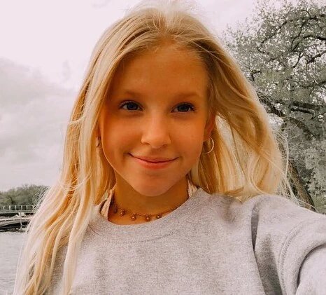 File:Kylie Broberg.jpg