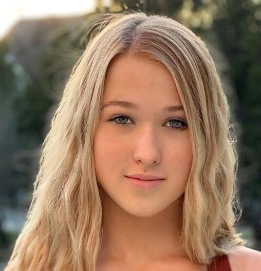 File:Brooklyn Burke.jpg