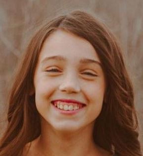 File:Ellie Anbardan 2022.jpg