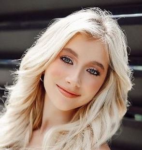 File:Elliana Walmsley 2022.jpg