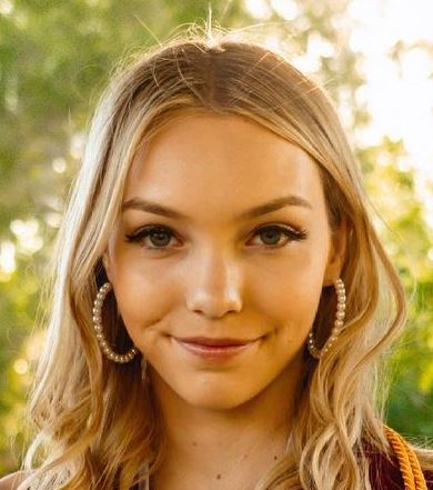 File:Elena Dahms.jpg