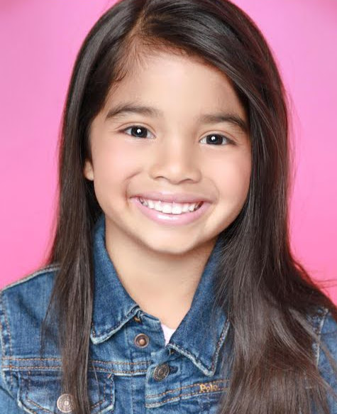 File:BelleArauzHeadshot 2-002753.jpg