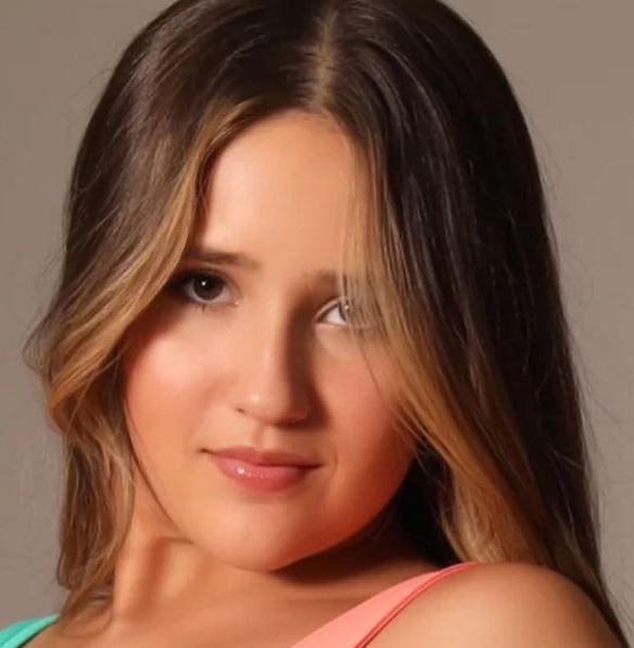 File:Breez Carver 2024.jpg