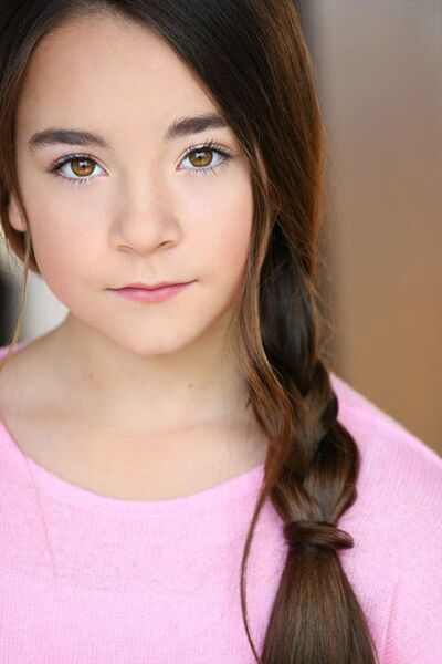 File:Young Caitlyn Leone 5.jpg