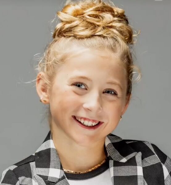 File:Finley Ashfield 3.jpg