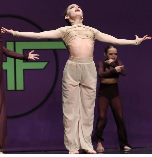 File:Olivia Manship @ Hall of Fame.jpg