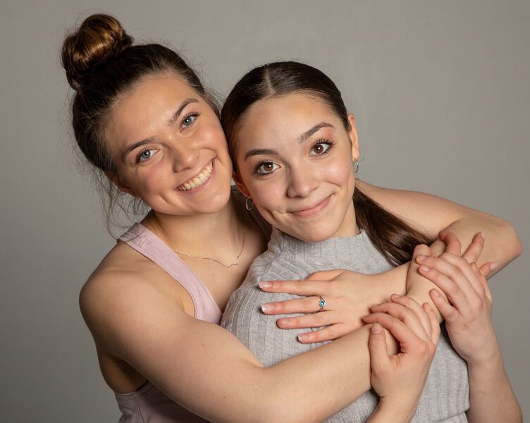 File:Wagner Sisters (1).jpg