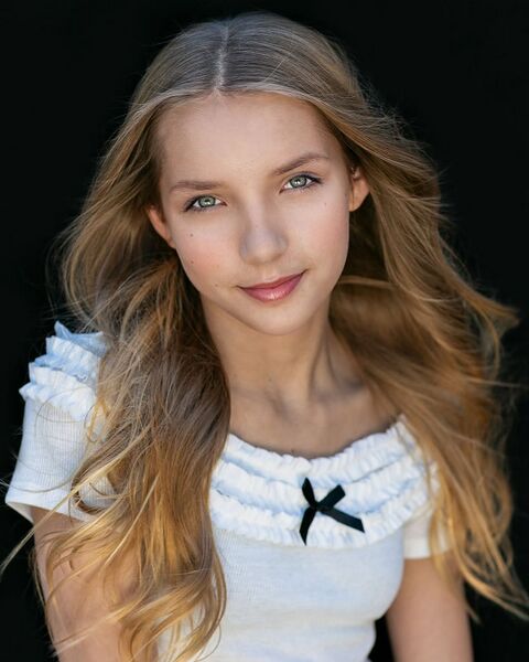 File:Ava Guttmann 8.jpg